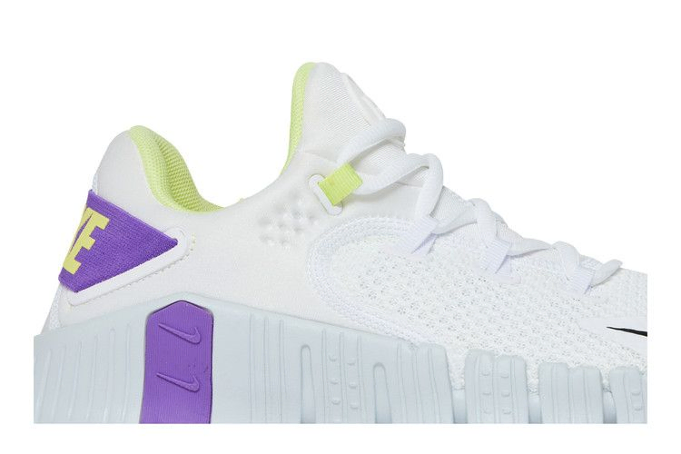 Кроссовки Nike Wmns Free Metcon 4 'White Wild Berry'