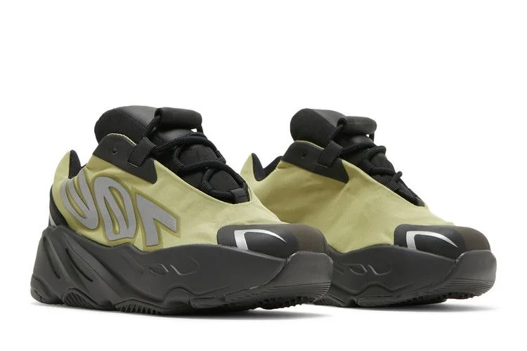 Krossovki-adidas-Yeezy-Boost-700-MNVN-Infants-Resin-7
