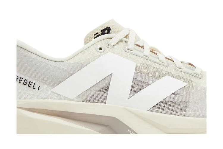 Кроссовки Sydney McLaughlin-Levrone x New Balance Wmns FuelCell Rebel v4 'Linen Moonrock'