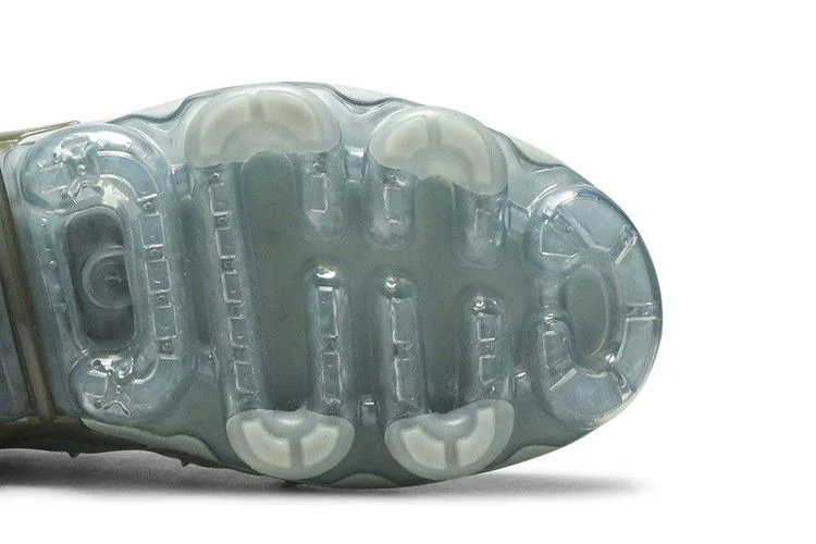 Кроссовки Nike Wmns Air VaporMax Plus 'Light Grey'