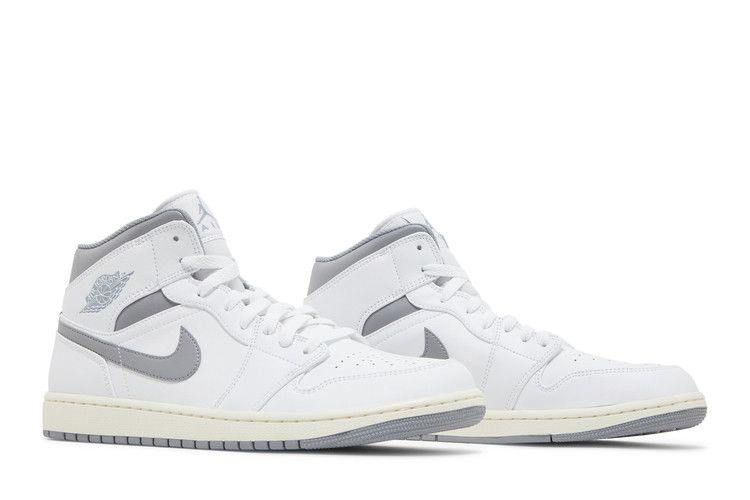 air-jordan-1-mid-neutral-grey-554724-135_07