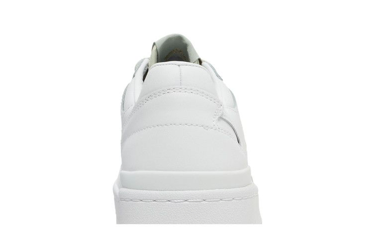 wmns-forum-bold-white-matte-gold-gz8607_06