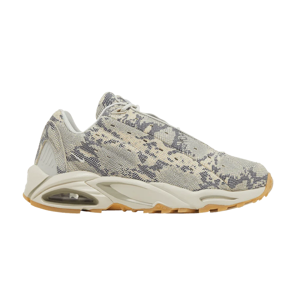 Krossovki-NOCTA-x-Nike-Hot-Step-Air-Terra-Distant-Regards-Collection-Light-Bone