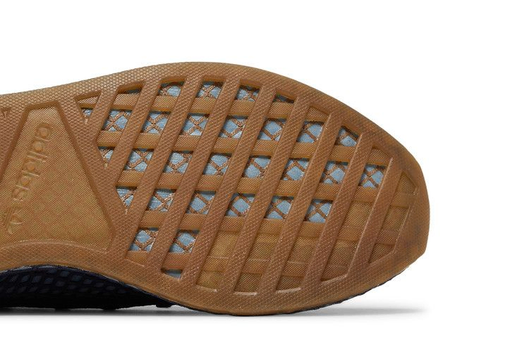 deerupt-runner-ash-blue-b41772_04
