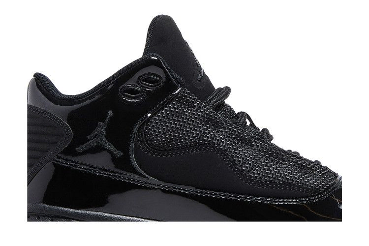 jordan-max-aura-2-gs-triple-black-cn8094-005_01