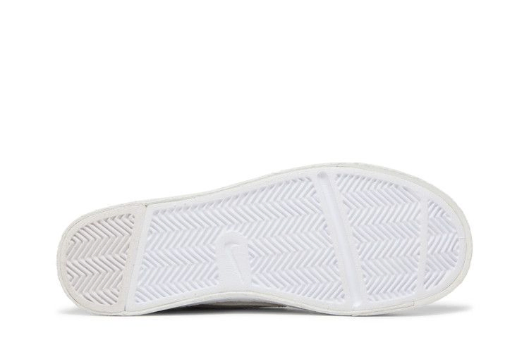 blazer-low-gs-white-555190-102_03