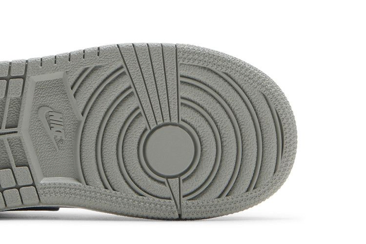 Кроссовки Air Jordan 1 Mid TD 'Light Smoke Grey'