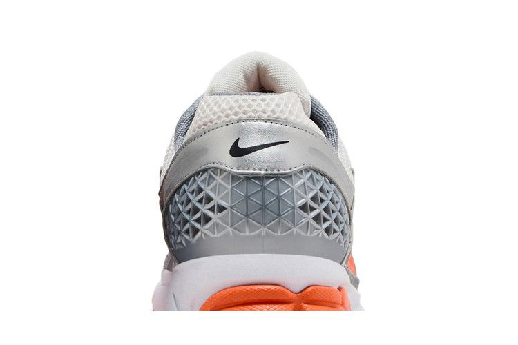 Кроссовки Nike Air Zoom Vomero 5 'Platinum Tint Safety Orange'