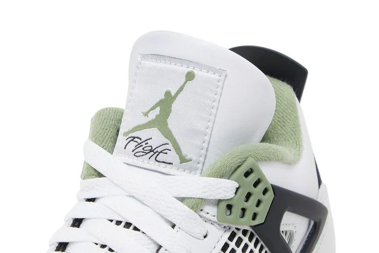 Krossovki-Wmns-Air-Jordan-4-Retro-Seafoam-8