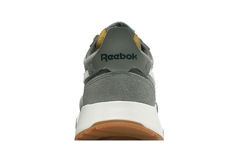classic-leather-legacy-harmony-green-fy7560_06