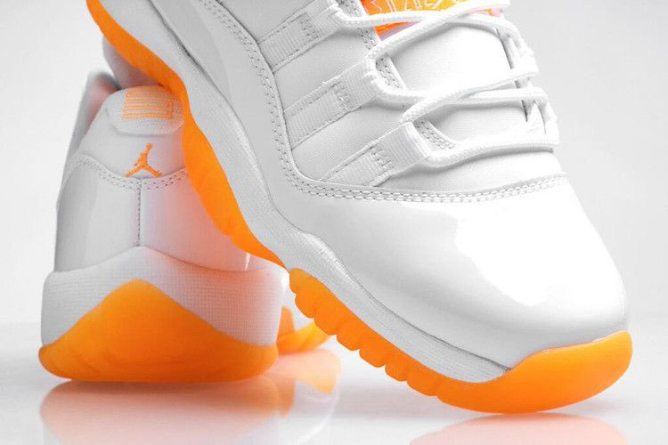 Кроссовки Wmns Air Jordan 11 Retro Low 'Citrus' 2001