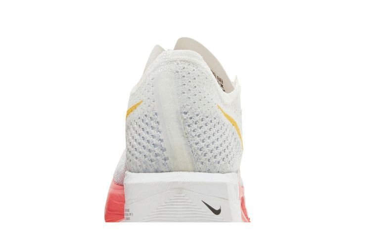 Кроссовки Nike Wmns ZoomX VaporFly Next% 3 'White Sea Coral'