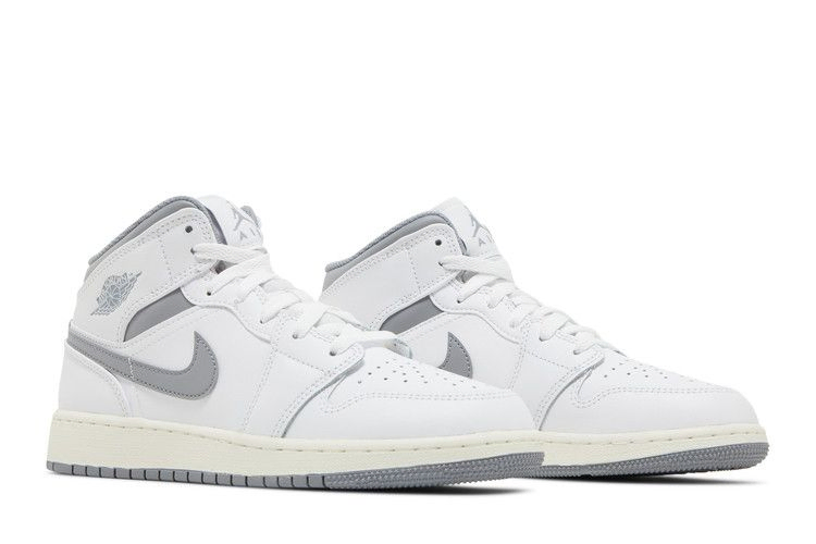 air-jordan-1-mid-gs-neutral-grey-554725-135_07
