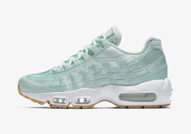 Krossovki-Nike-Wmns-Air-Max-95-Fiberglass-2