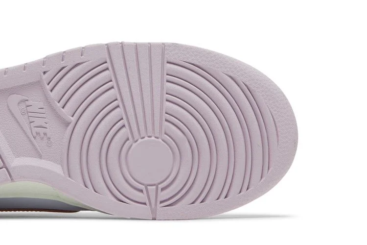 Кроссовки Nike Wmns Dunk Low 'Easter'