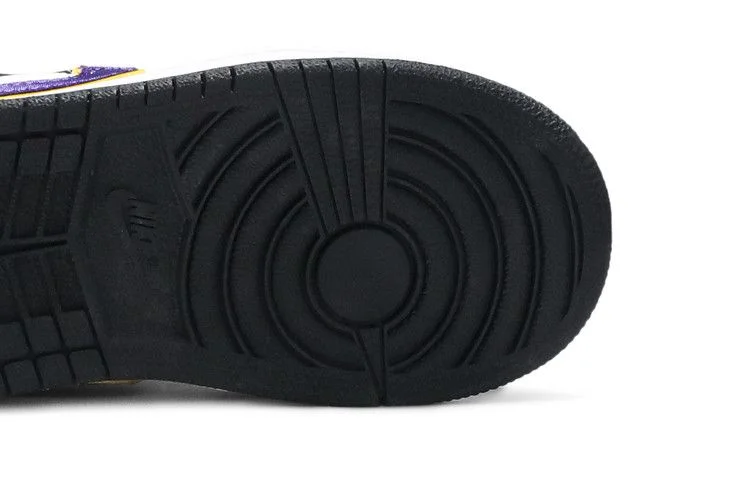 Krossovki-Air-Jordan-1-Mid-SE-TD-Black-Field-Purple-4