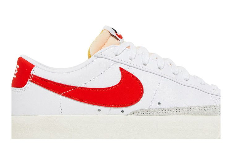 blazer-low-77-vintage-white-team-orange-da6364-104_01