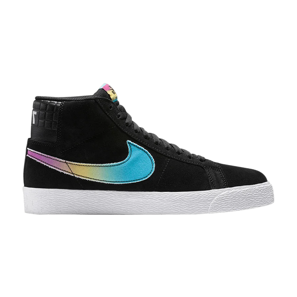 Krossovki-Lance-Mountain-x-Nike-SB-Blazer-Mid-7817