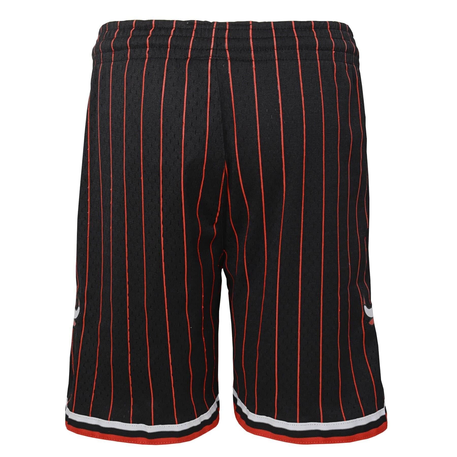 Chicago-Bulls-1996-97-Pinstripe-Throwback-Swingman-Youth-NBA-Shorts-3