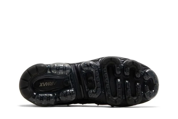 Кроссовки Nike Air VaporMax Plus 'Black Metallic Gold'