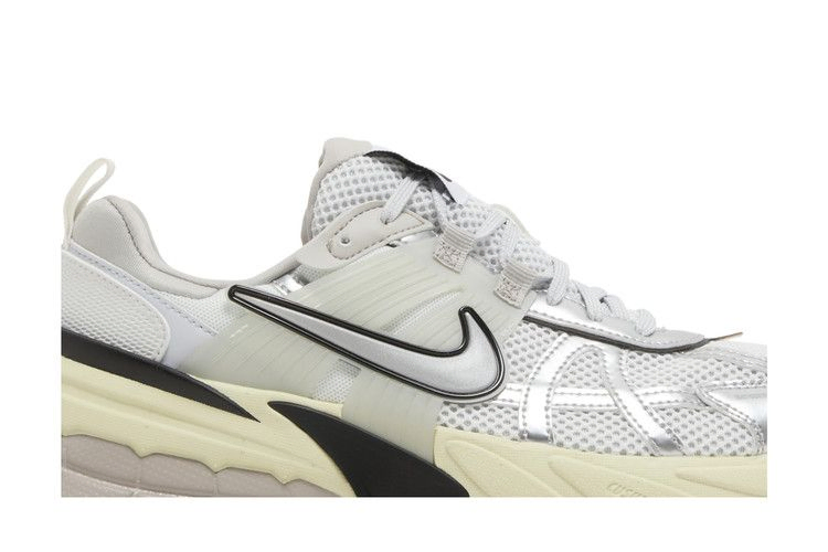 Кроссовки Nike Men's V2K Run 'Pure Platinum Metallic Silver'