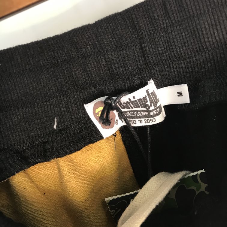 BAPE-Shark-Shorts-Black-9