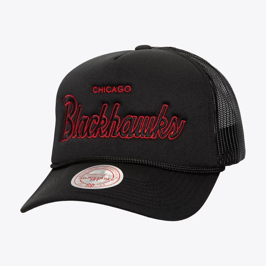 Бейсболка Mitchell & Ness Black Chicago Blackhawks Script Trucker Adjustable Hat