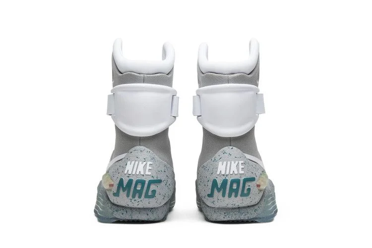 Krossovki-Nike-Mag-2016-Auto-Lacing-5