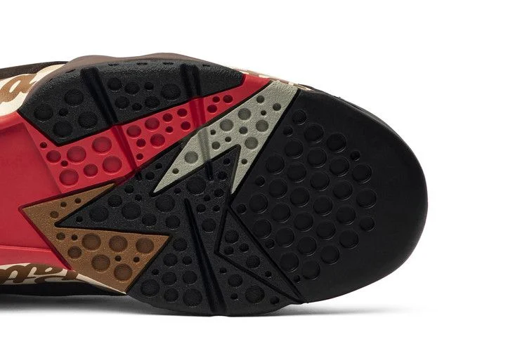 Кроссовки Patta x Air Jordan 7 Retro OG SP 'Shimmer'