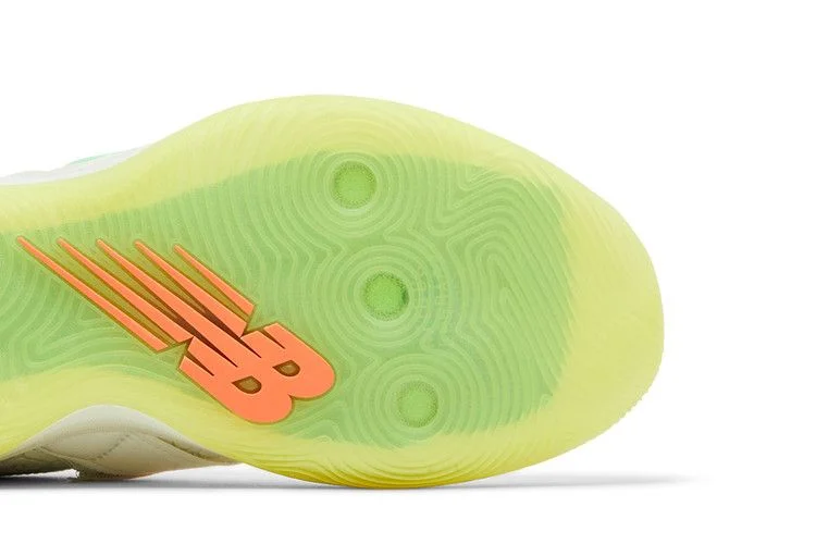 Кроссовки New Balance Lindor 2 Pre-Game 'Optic White Cosmic Pineapple'