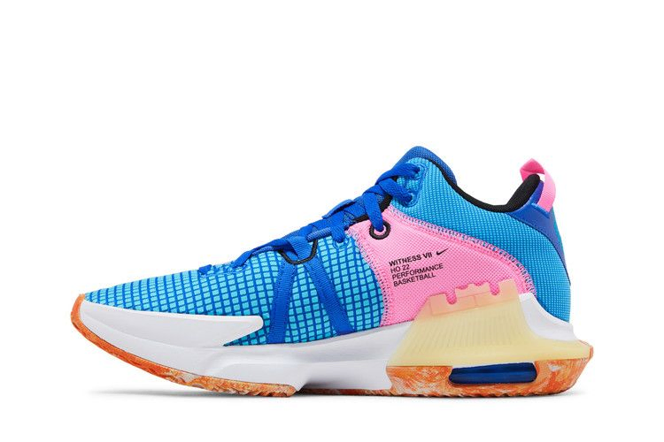 lebron-witness-7-hyper-royal-pink-dm1123-400_02