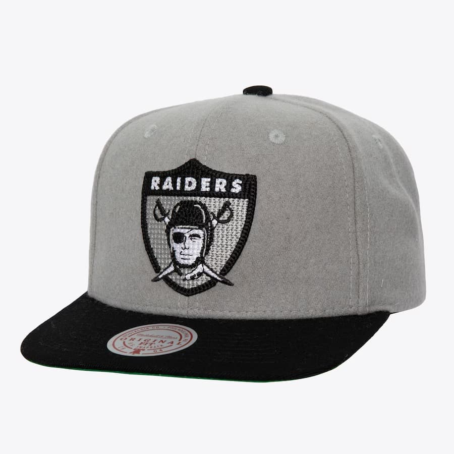 Бейсболка Mitchell & Ness Gray Oakland Raiders Gridiron Classics Melt Stitch Snapback Hat