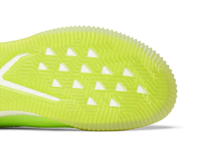 Кроссовки adidas Predator Tango 18+ TR 'Solar Yellow'