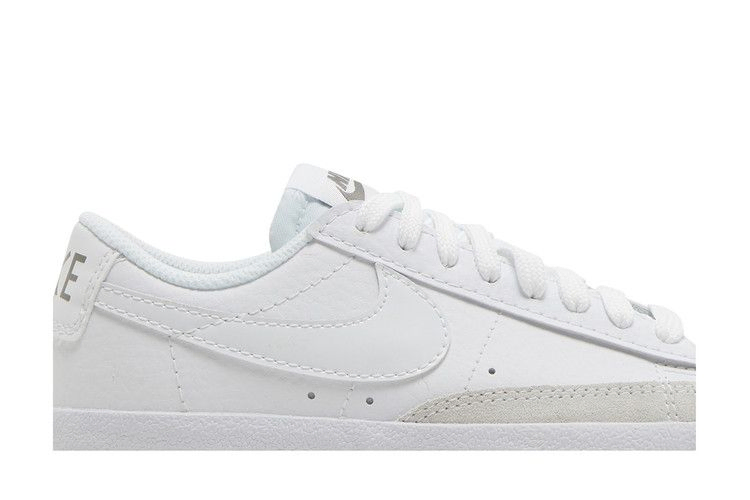 blazer-low-77-gs-white-flat-pewter-da4074-110_01