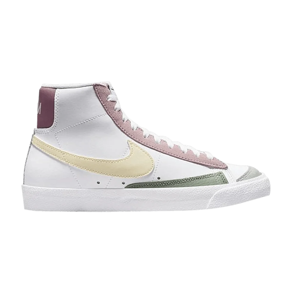 Krossovki-Nike-Wmns-Blazer-Mid-77-White-Multi