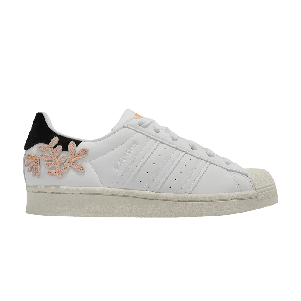Krossovki-Adidas-Wmns-Superstar-Floral-Patches-White-Flash-Orange