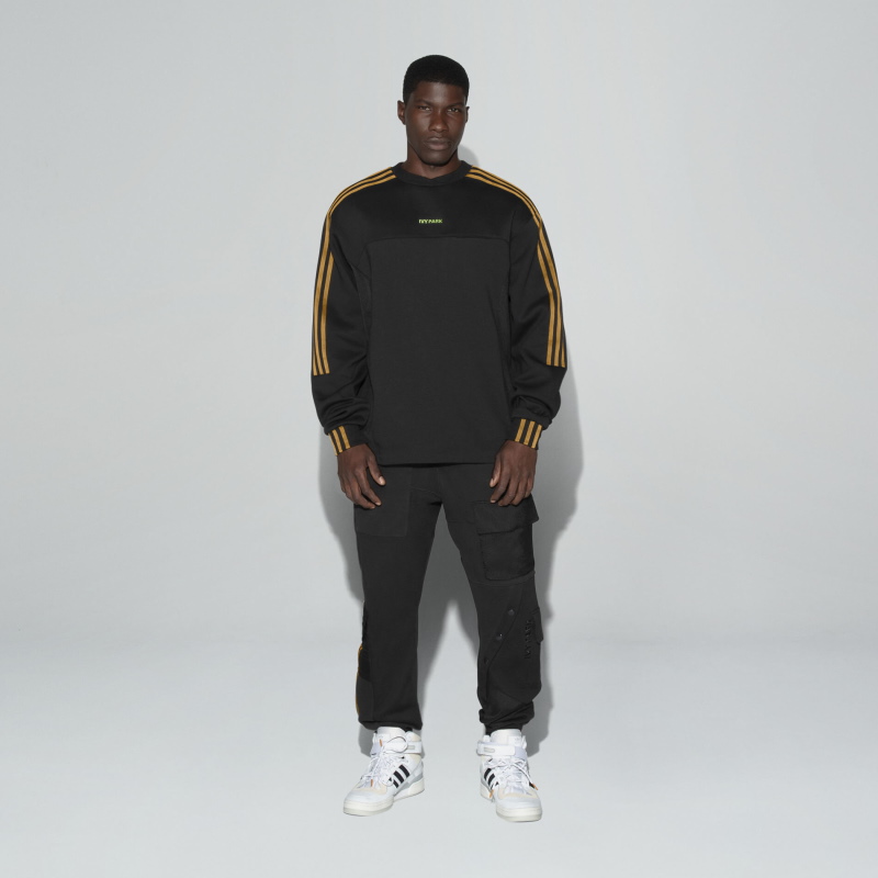 Свитшот adidas Ivy Park Long Sleeve Crewneck Sweatshirt (Gender Neutral) Black