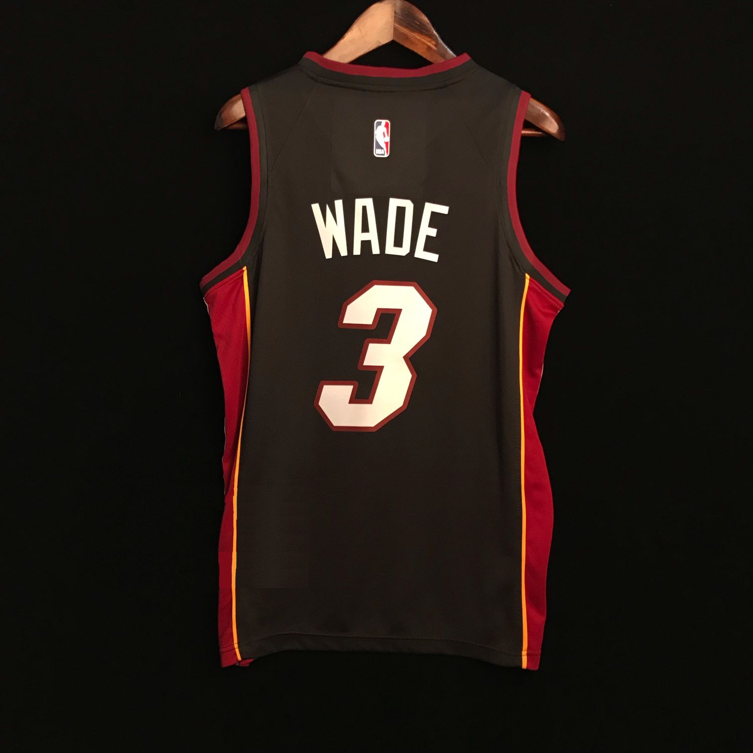 Баскетбольная джерси 2017-18 Dwyane Wade Miami Heat #3 Statement Black