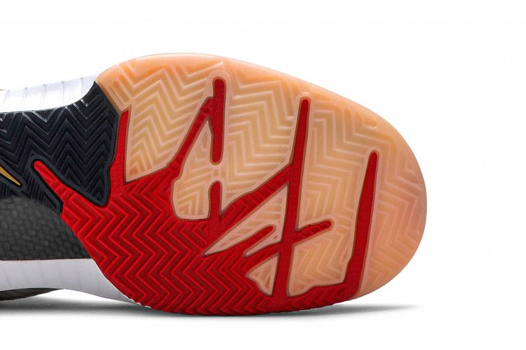zoom-kobe-4-gold-medal-344335-141_04