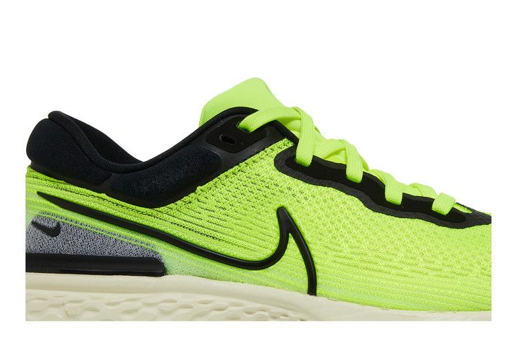 Кроссовки Nike ZoomX Invincible Run Flyknit 'Volt'