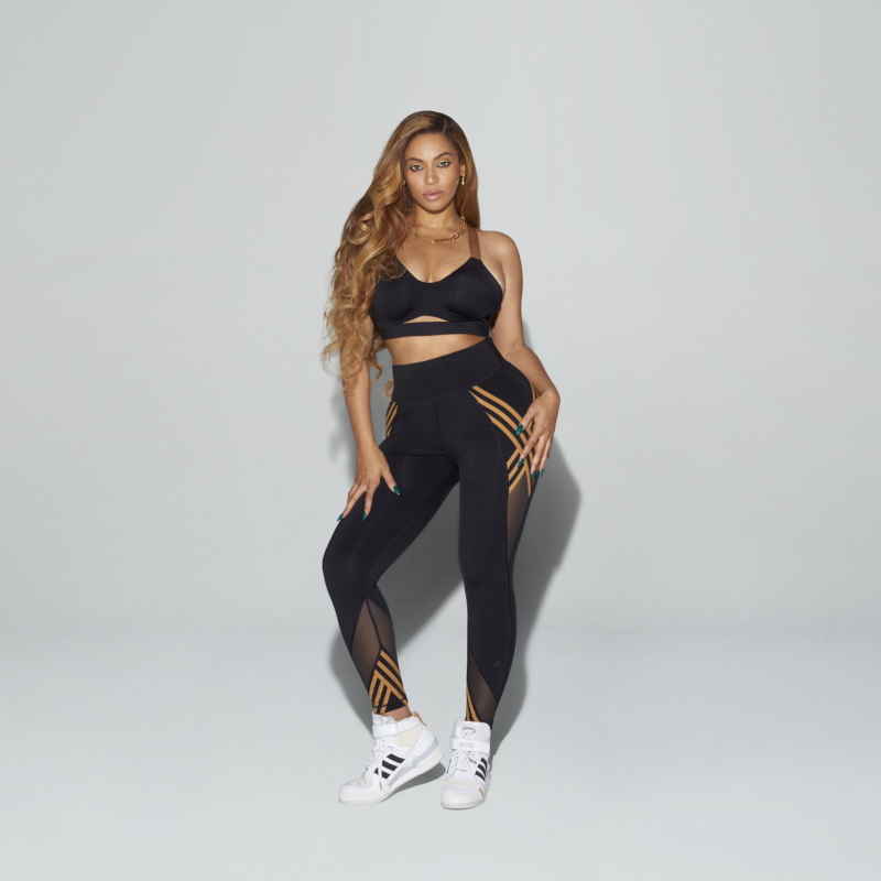 Спортивный топ adidas Ivy Park Cutout Medium Support Bra Black
