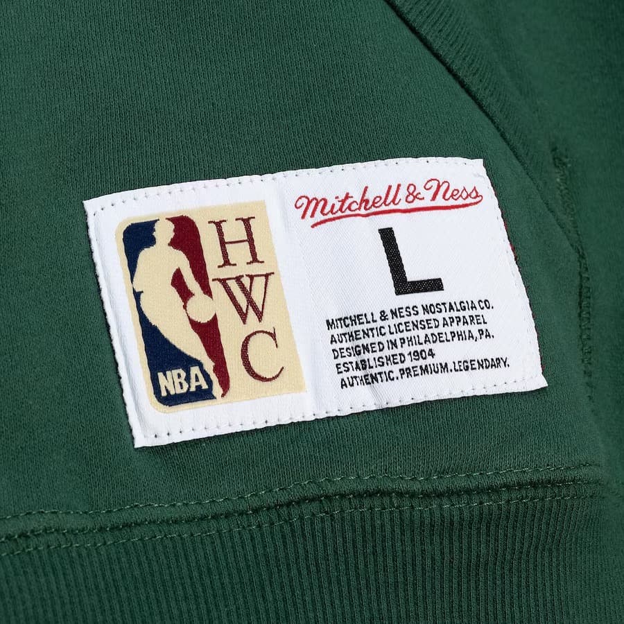 Худи Mitchell & Ness Green Milwaukee Bucks City Collection Fleece Pullover Hoodie