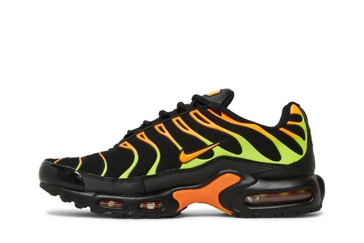 Кроссовки Nike Air Max Plus 'Black Volt Total Orange'