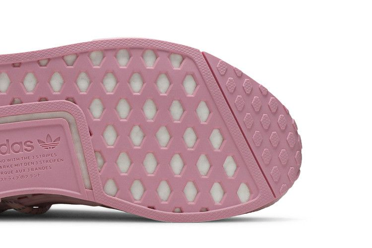 Кроссовки Pharrell x adidas NMD Human Race 'Pink'