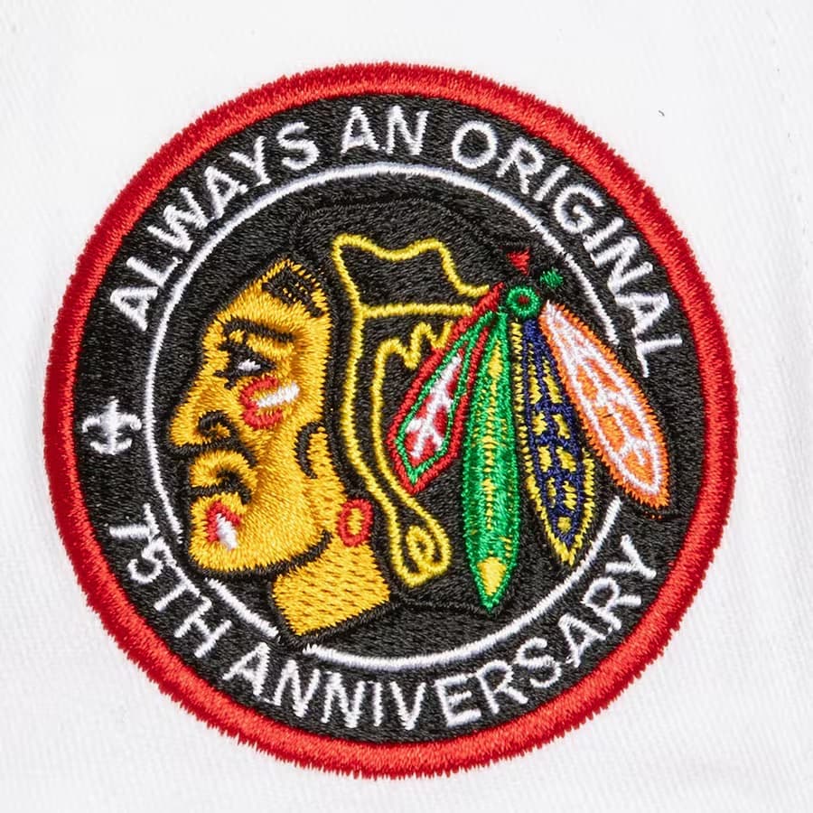 Бейсболка Mitchell & Ness White Chicago Blackhawks Tail Sweep Pro Snapback Hat