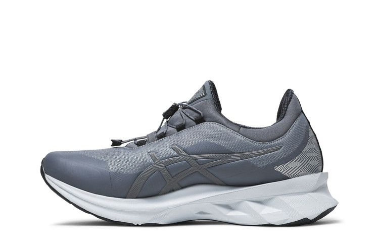 Кроссовки ASICS Novablast 'Metropolis'
