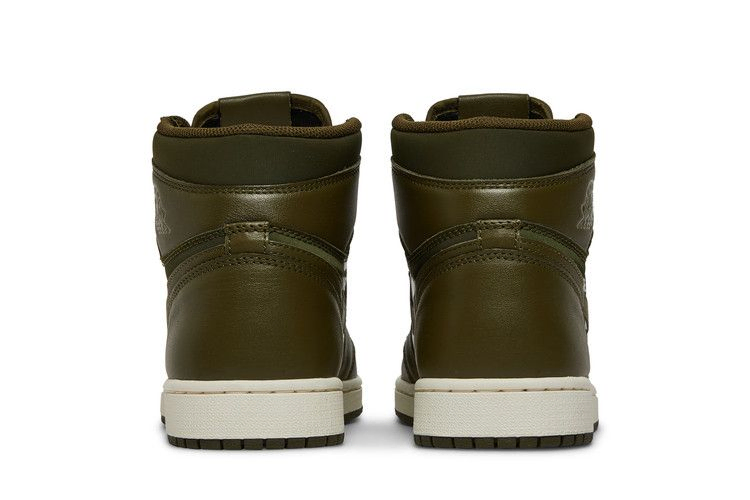 air-jordan-1-retro-high-og-olive-canvas-555088-300_05