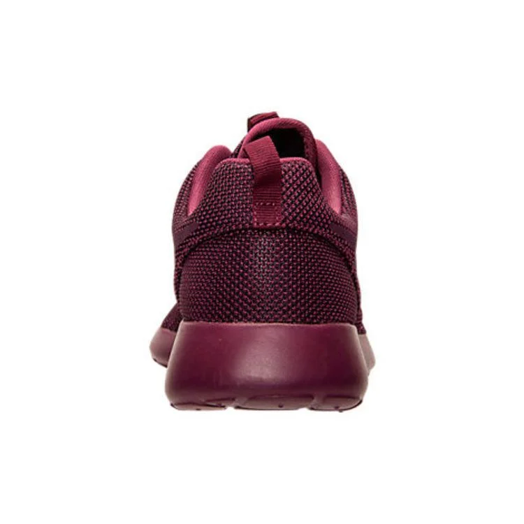 Krossovki-Nike-Roshe-One-Black-Villain-Red-3