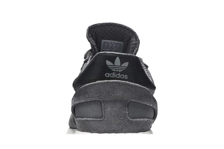 Кроссовки adidas Iniki Runner 'Grey Black'