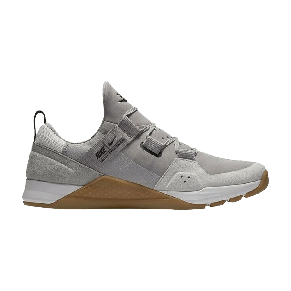 Krossovki-Nike-Tech-Trainer-Atmosphere-Grey-Gum